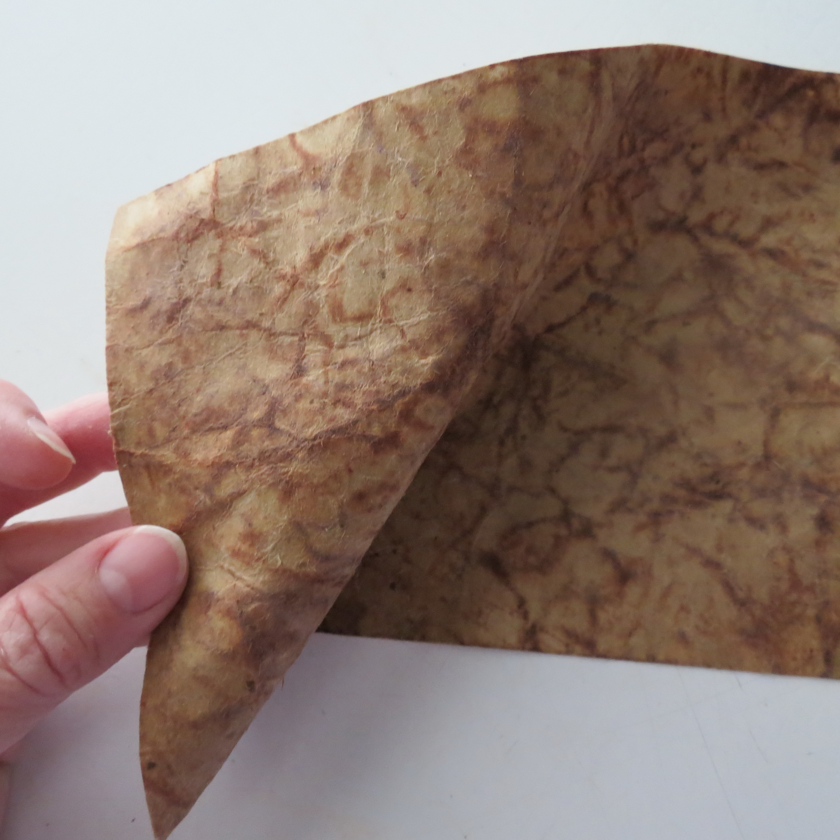 How to Give Used Paper Bags a Leather Appearance